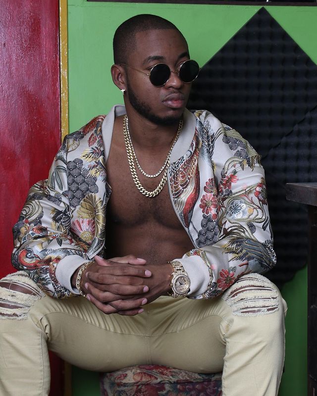 El Jamaiquino appears on Exposed