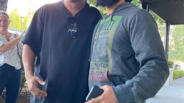 Ziggy Marley, a known football lover, meets with the legendary Ronaldinho