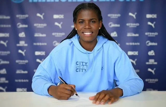 Khadija Shaw inks new contract with Manchester City Women
