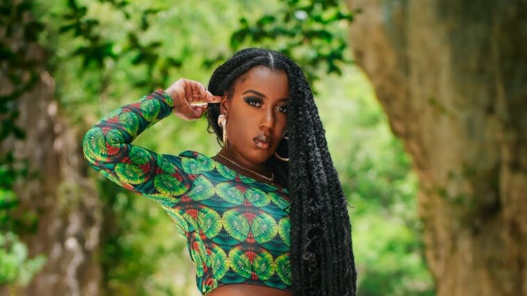 Yeza looking captivating in her music video for 'Organic'