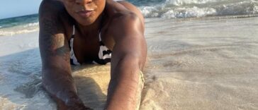 Jully Black looking scintillating on the beach.