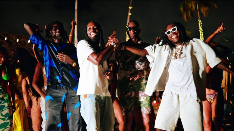 Mavado, Vybz Kartel, Buju Banton and Bounty Killer enjoy themselves during video shoot for 'You Remind Me.'