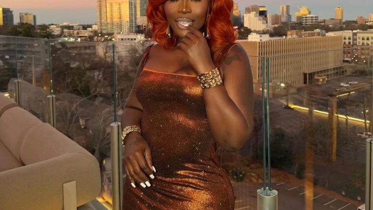 Spice rocks her Pumpkin Ginger look while out on the town