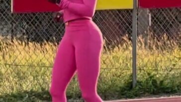 Elaine Thompson Herah warms up before her 2026 season debut at the Camperdown Classic