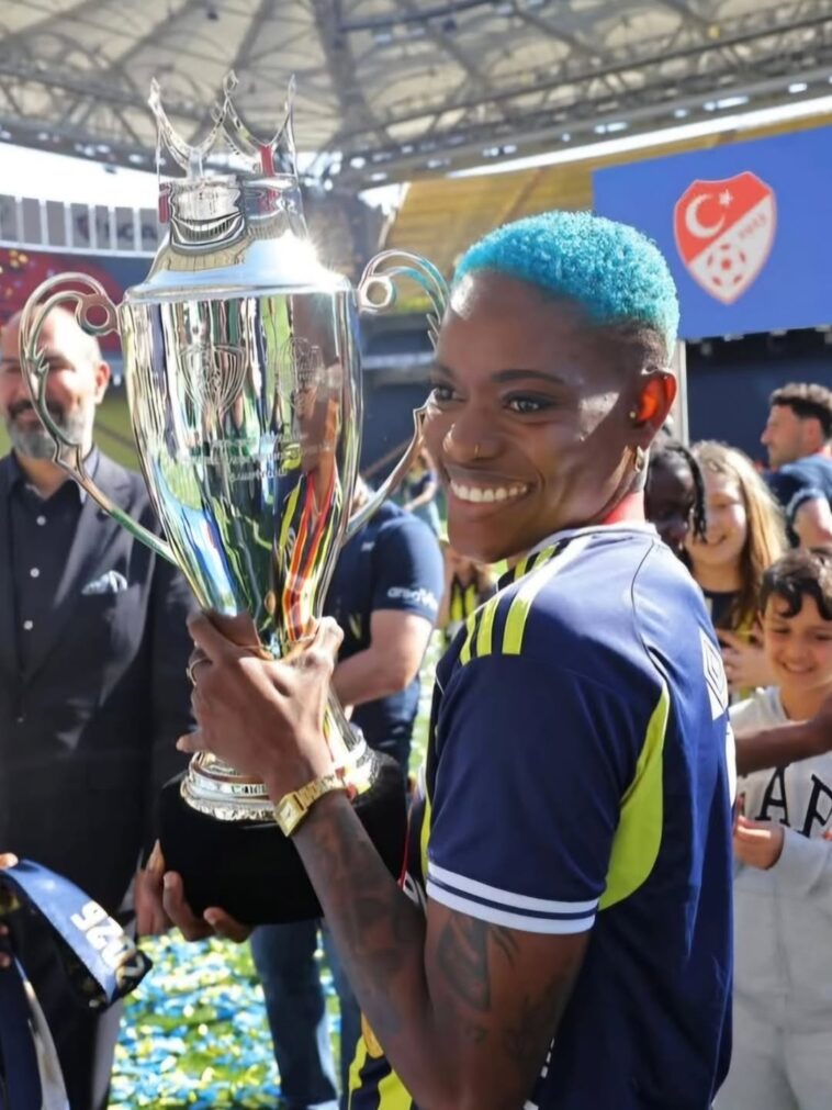 Konya Plummer celebrates the Turkish Women's Super Lig title with Fenerbahce