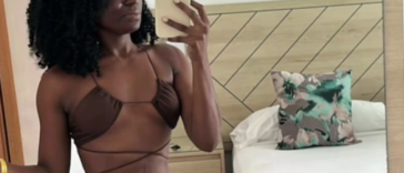 Tahje Bennett showng off her world-class beauty in the mirror.